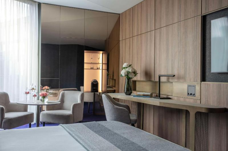 Premium Room image 3
