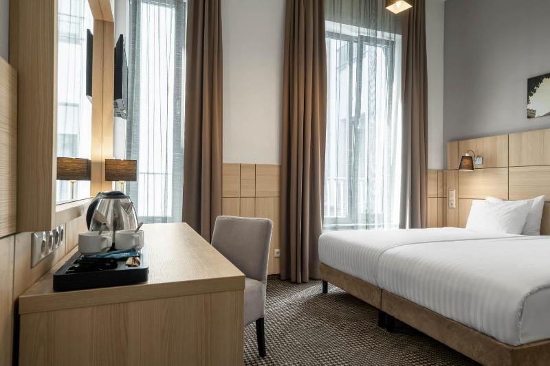 Standard Double or Twin Room image 3