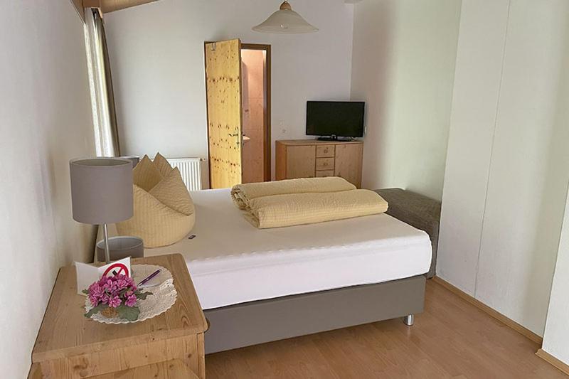 Classic Double Room image 1