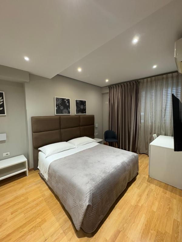 Double Room image 1