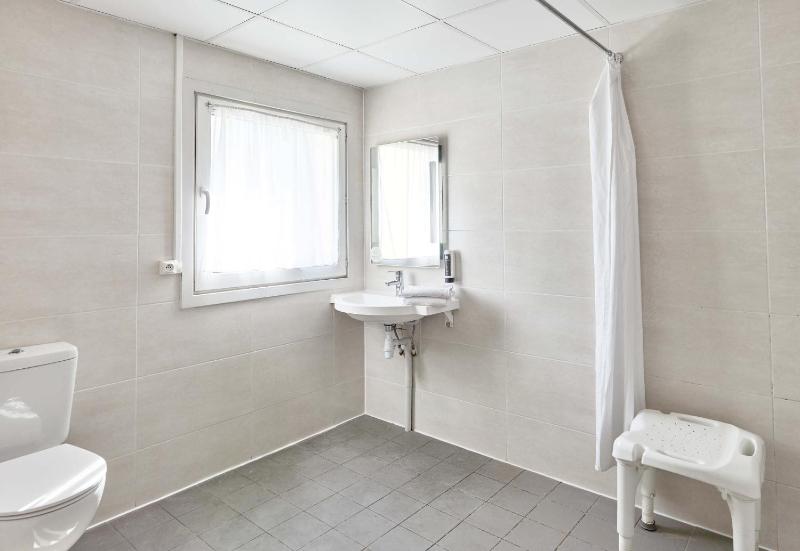 Double Room - Disability Access image 2