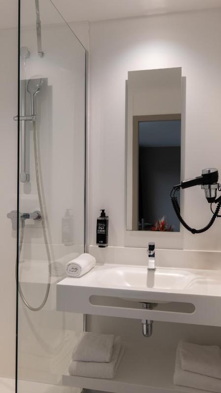 Superior Double Room image 4