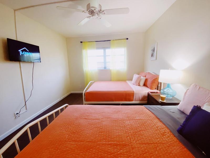 Bayview Regency Apartments By Lowkl - image 37