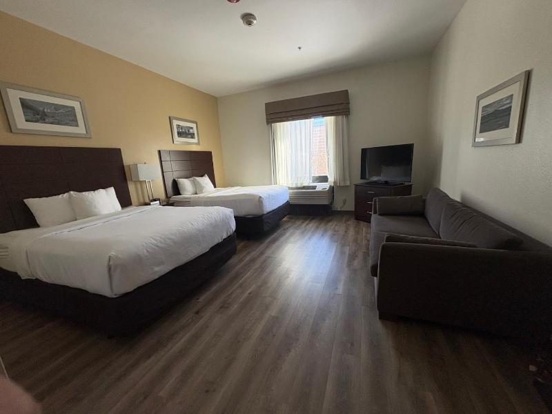 Efficiency Queen Suite with Two Queen Beds - Accessible/Non-Smoking image 3