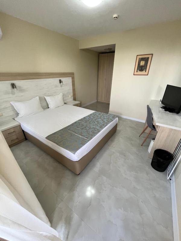 Ground Floor Room with Garden View image 1