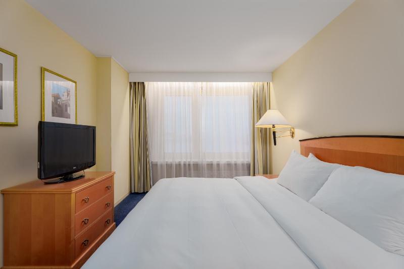 Premium Room with River and Old Town View image 1