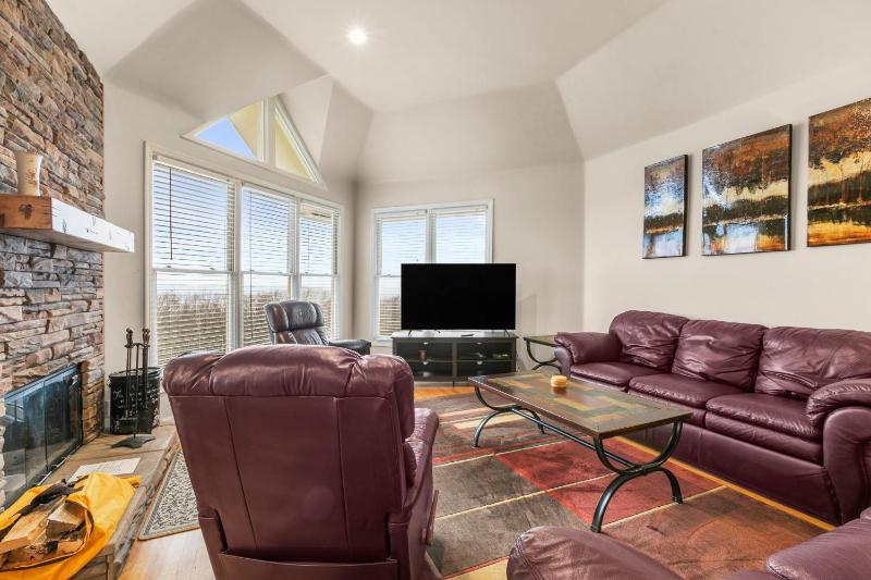 Five-Bedroom Apartment image 1