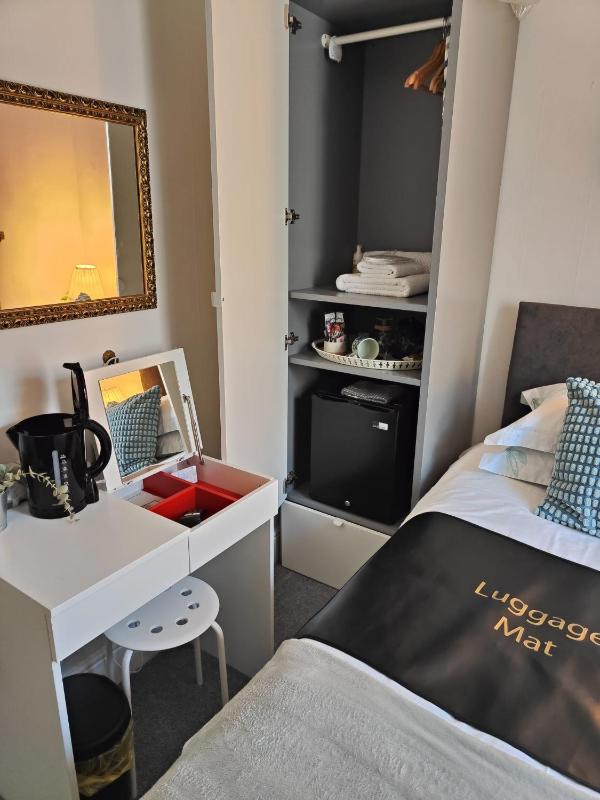 Superior Single Room image 2