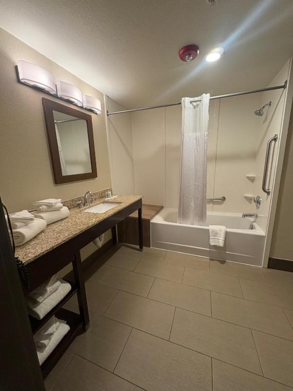 Comfort Suites Near Denver Downtown - image 38