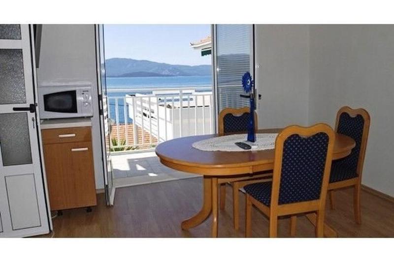 One-Bedroom Apartment image 1