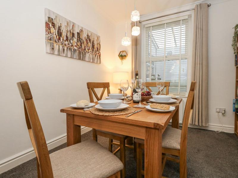 Garibaldi Cottage - image 24