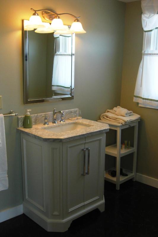 King Room image 3