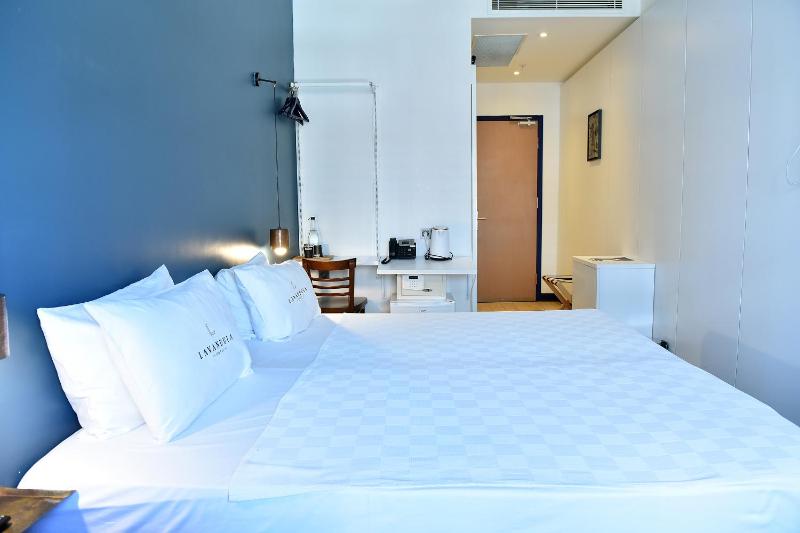 Standard Double Room image 2