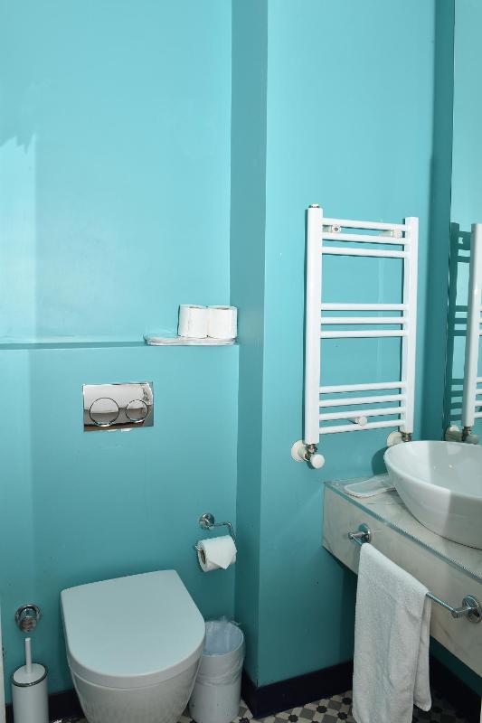 Deluxe Double Room image 2