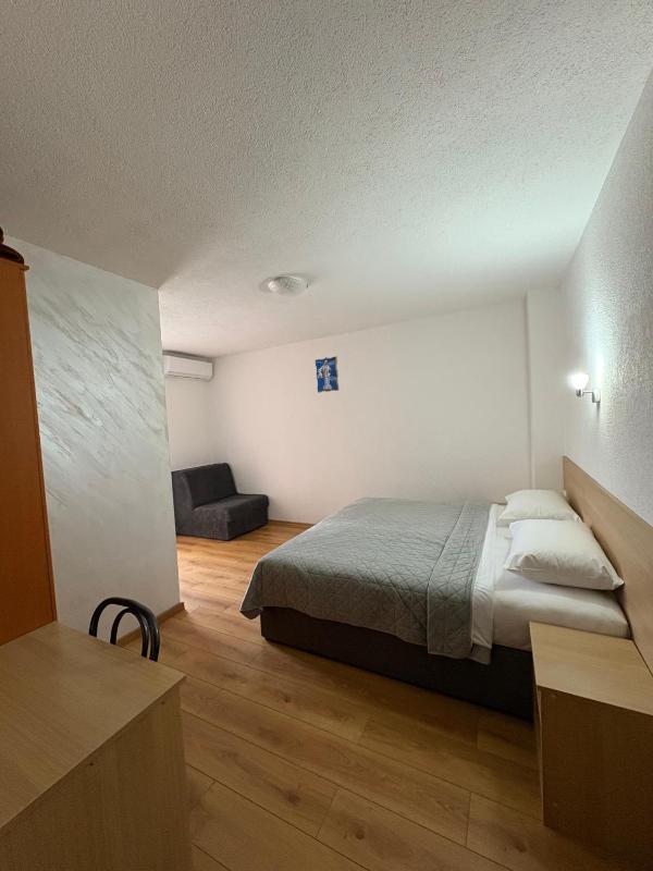 Double or Twin Room image 2