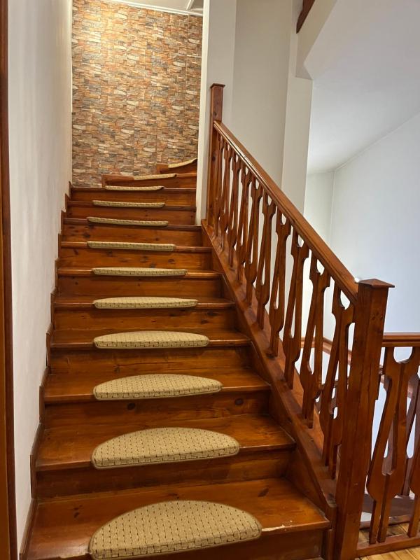 Chalet image 1