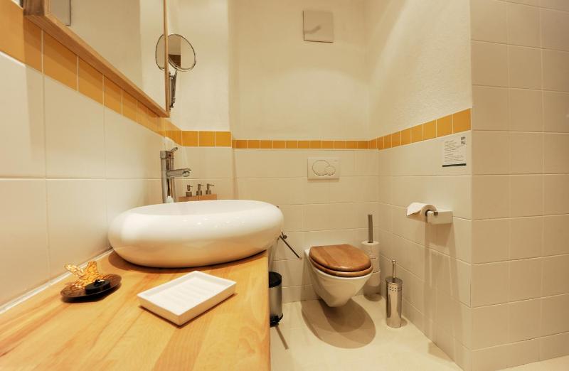 Superior One-Bedroom Suite image 4