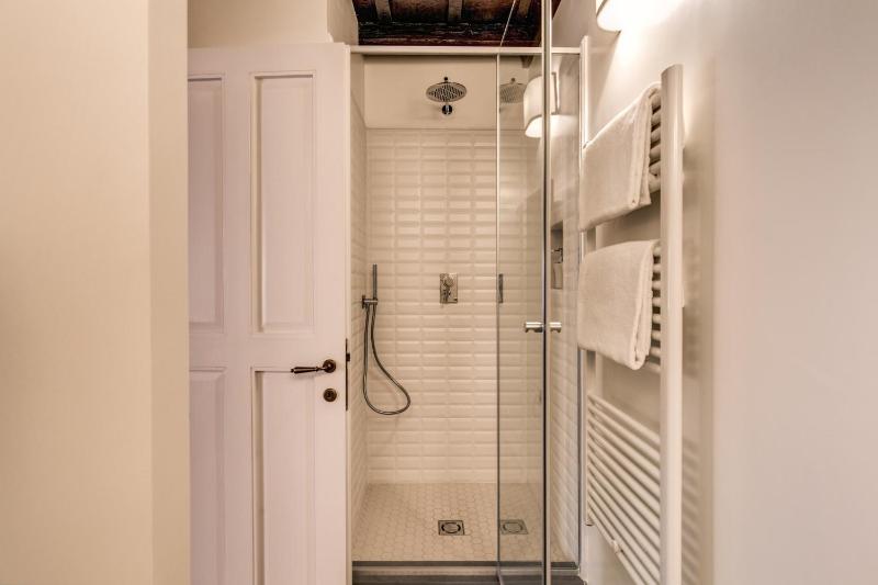 Comfort One-Bedroom Apartment (2 Adults) - Separate Building image 4