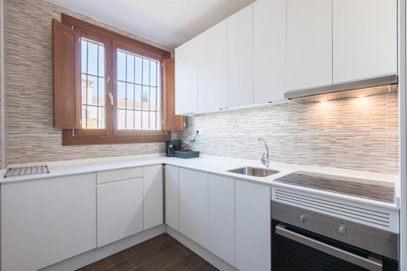 Standard One-Bedroom Apartment image 1