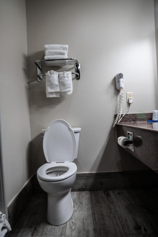 Standard Room image 3