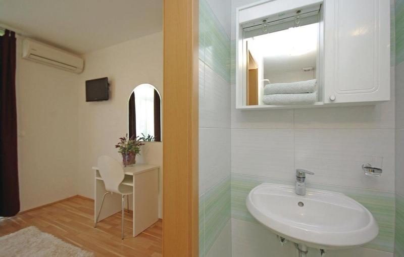 Apartments Pavlinovic - image 4