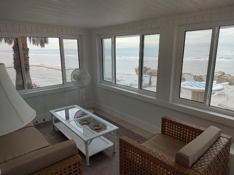 Bungalow Beach Resort - image 15