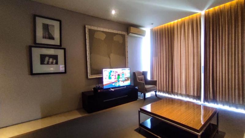 Apartment 3BR with River View in City Center at Sumatra36 Surabaya By Travelio - image 9