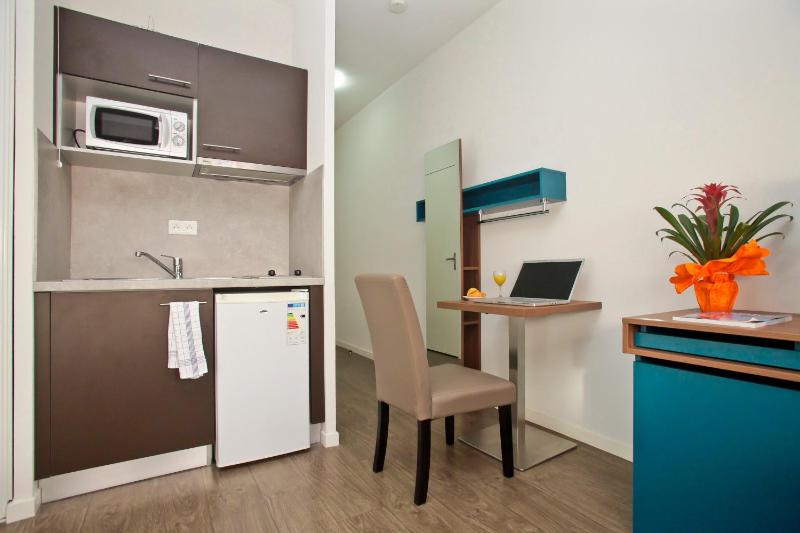 Comfort Suite (2-4 Adults) image 2