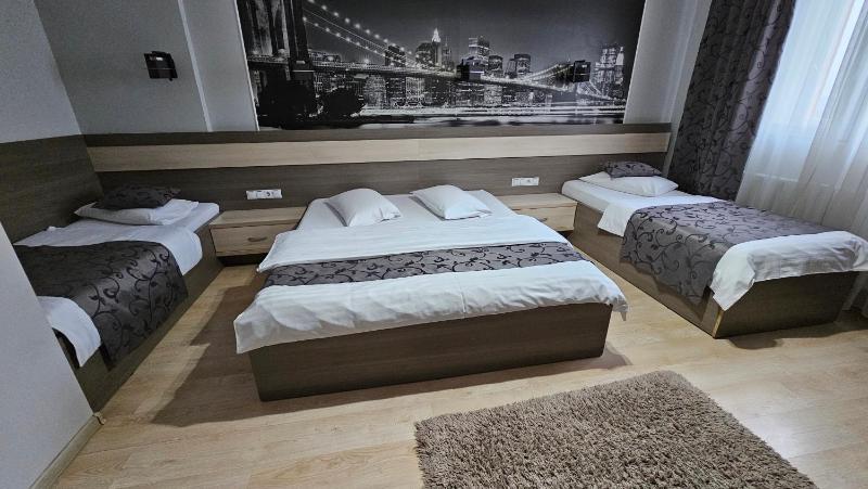Quadruple Room image 3