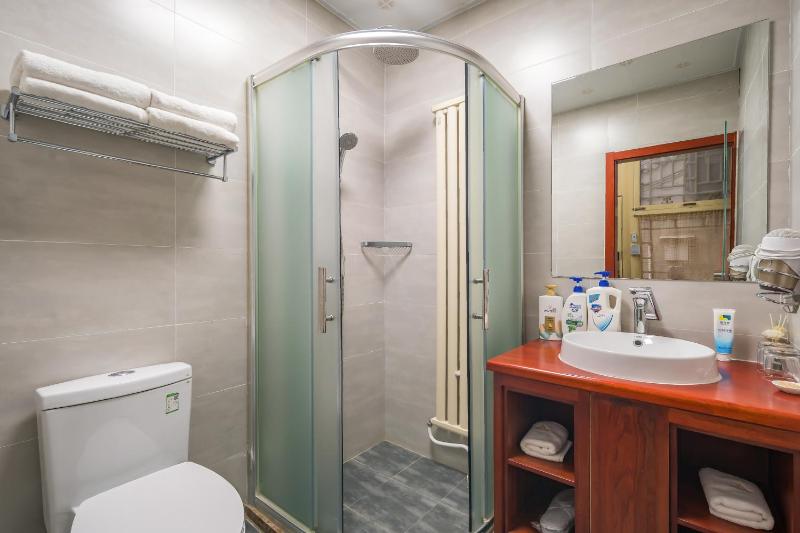 Beijing Jingyuan Courtyard Hotel - image 11