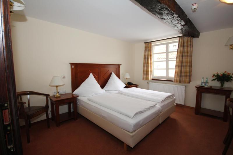 Double Room image 4
