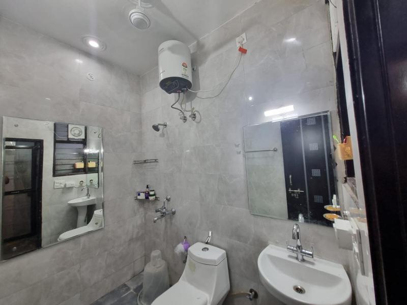 HOmeTEL-1 Bedroom Bath n kitchen Studio Apartment By Pushpanjali QLH - image 18