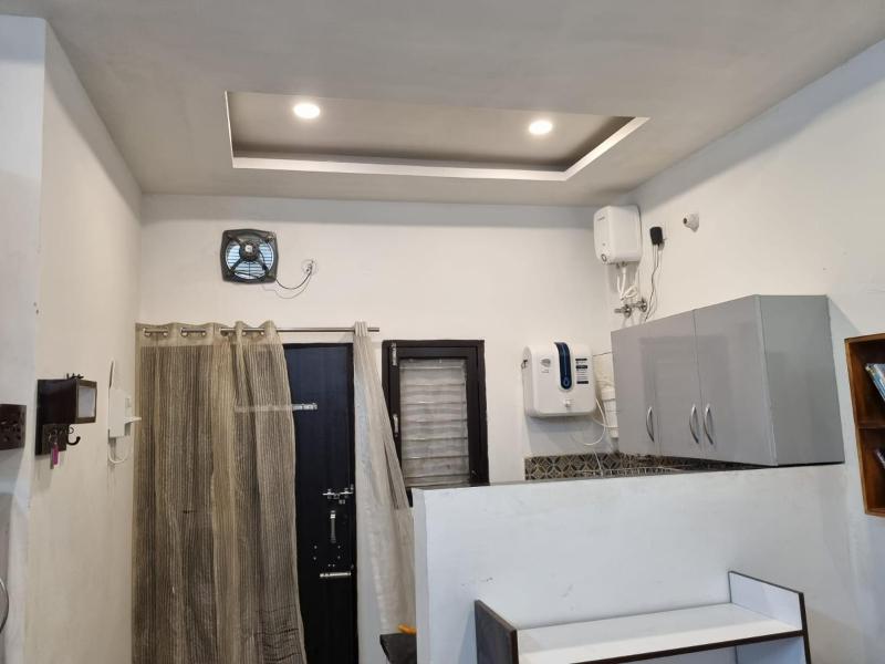 HOmeTEL-1 Bedroom Bath n kitchen Studio Apartment By Pushpanjali QLH - image 7