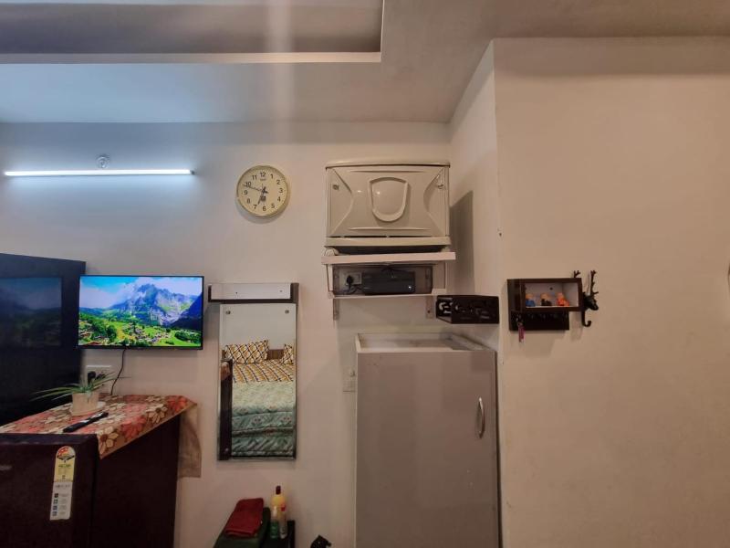HOmeTEL-1 Bedroom Bath n kitchen Studio Apartment By Pushpanjali QLH - image 44