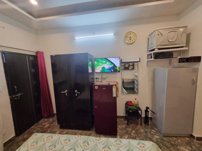 HOmeTEL-1 Bedroom Bath n kitchen Studio Apartment By Pushpanjali QLH - image 48