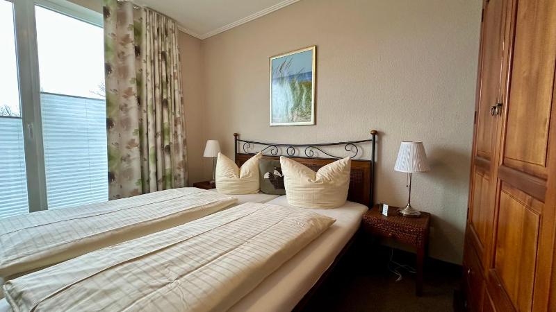 Deluxe Two-Bedroom Apartment (3-4 Adults)  image 2