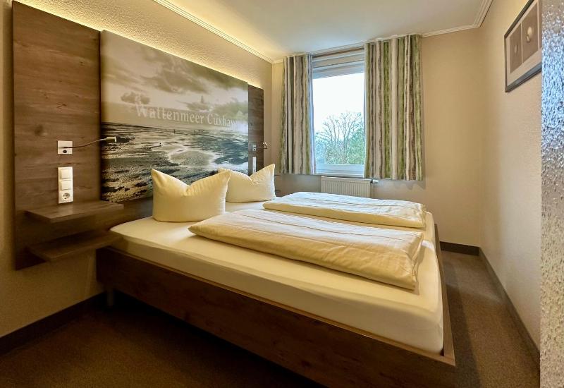 Deluxe Two-Bedroom Apartment (3-4 Adults)  image 3