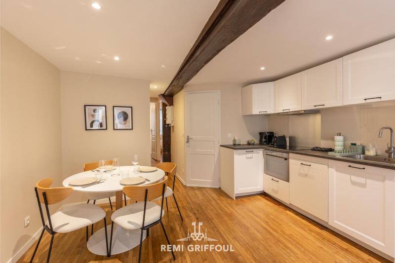 Le Bois Bleu 2nd Floor Elegance & Comfort in the Heart of Honfleur - image 1