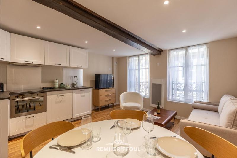 Le Bois Bleu 2nd Floor Elegance & Comfort in the Heart of Honfleur - image 14