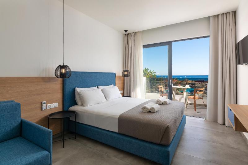 Lux Double Sea View image 1
