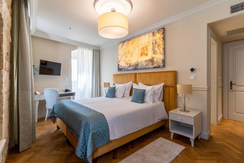 Superior Double or Twin Room image 3