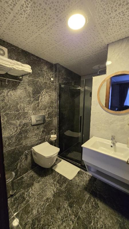 Double Room image 4