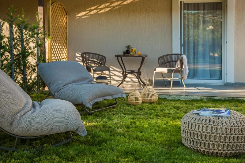 Malibu Suites & Apartments - image 7