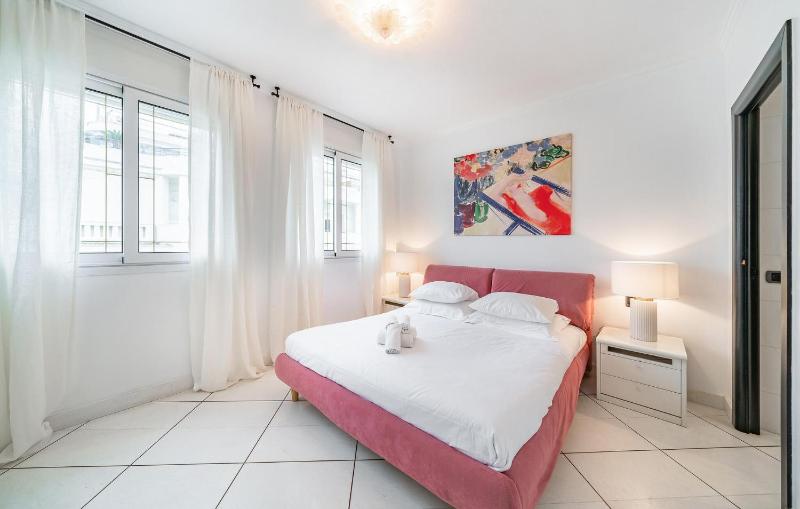 Gorgeous Apartment In Cannes With House Sea View - image 29