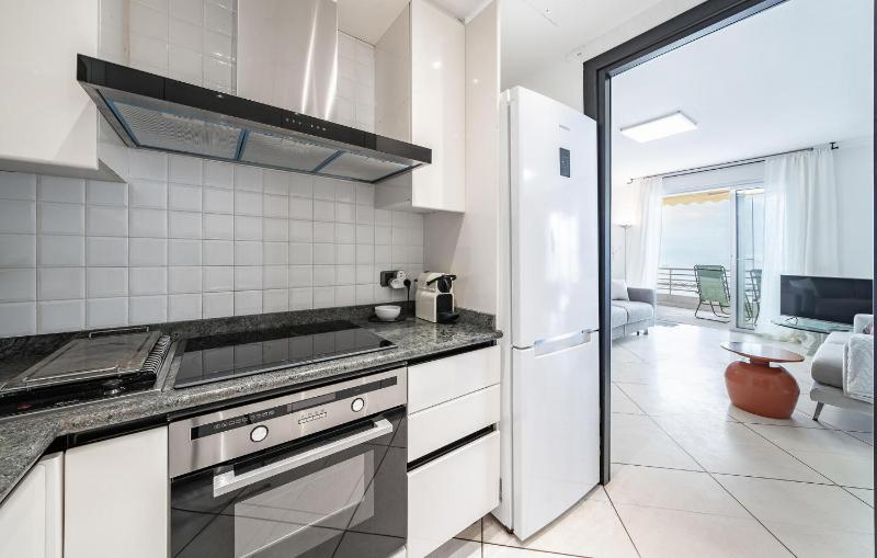 Gorgeous Apartment In Cannes With House Sea View - image 30