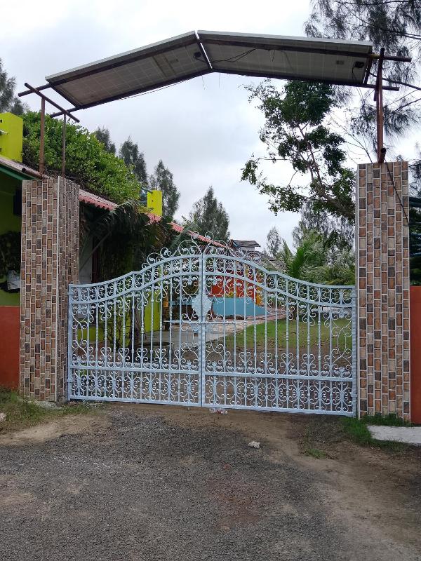 Coral House - image 8