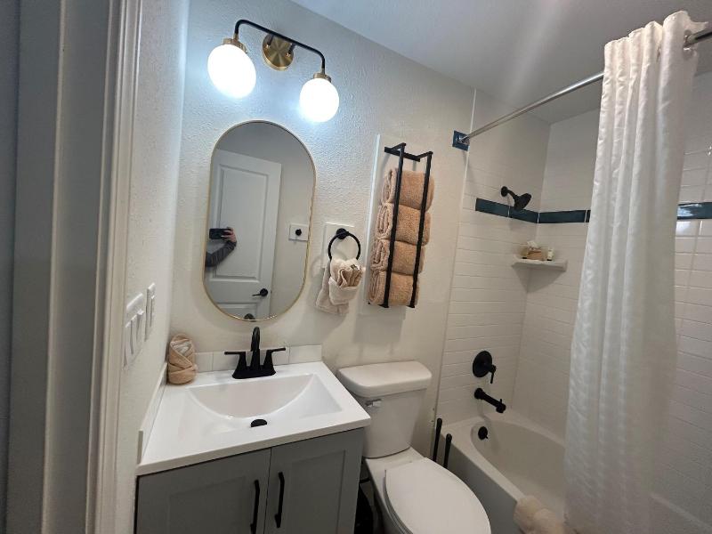 Three-Bedroom Apartment image 3