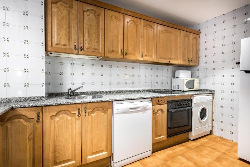 Apartment (2 Adults + 1 Child) image 4