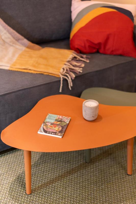 Retro-Modern Echoes - image 12