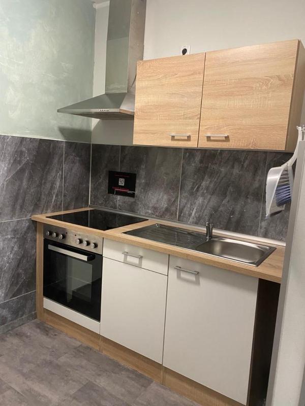 Deluxe Studio image 3